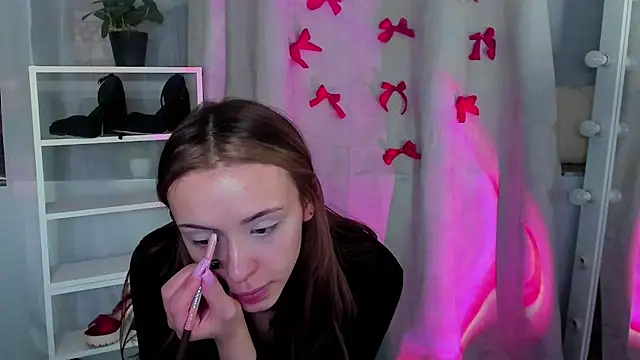 Sahara Shields online show from 12, 2, 2025