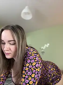 Snapshot of Kiss_My_Body chatting on 14, 2, 2025 Kiss My Body online show from 14, 2, 2025