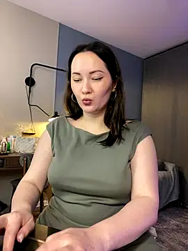 Snapshot of Kiss_My_Body chatting on 5, 10, 2025 Kiss My Body online show from 5, 10, 2025