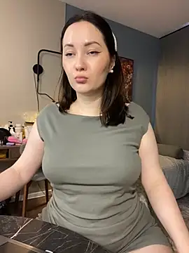 Snapshot of Kiss_My_Body chatting on 8, 11, 2025 Kiss My Body online show from 8, 11, 2025