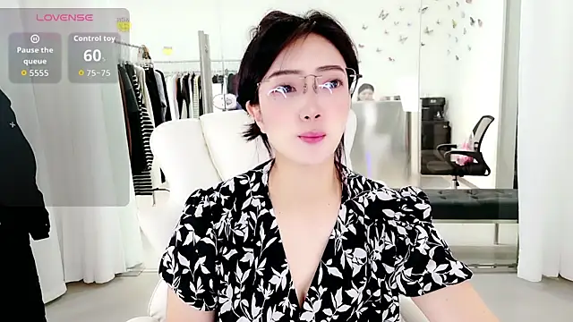 Snapshot of miaomiao-777 chatting on 20, 10, 2025 miaomiao-777 online show from 20, 10, 2025