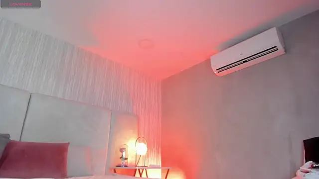 Stefanyduque1 online show from 17, 1, 2025