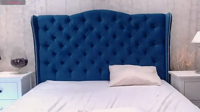 via mayer  online show from 19, 9, 2025