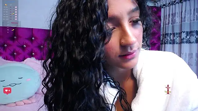 Shelley-Hack online show from 15, 2, 2025