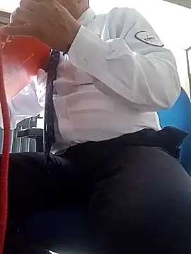 Snapshot of Jinenez chatting on 15, 11, 2025 Jinenez online show from 15, 11, 2025