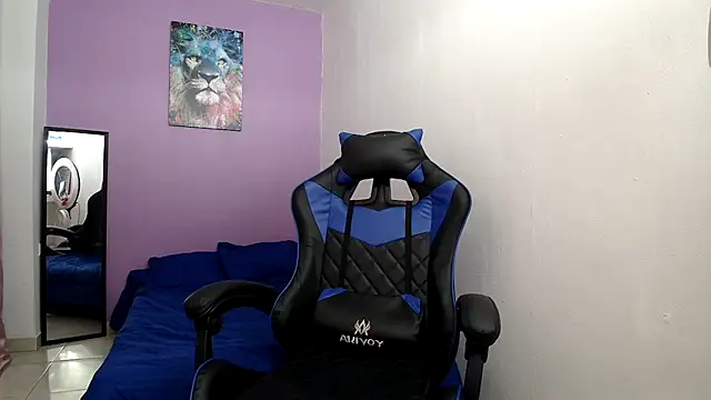 Snapshot of alana_lara chatting on 23, 11, 2025 alana lara online show from 23, 11, 2025