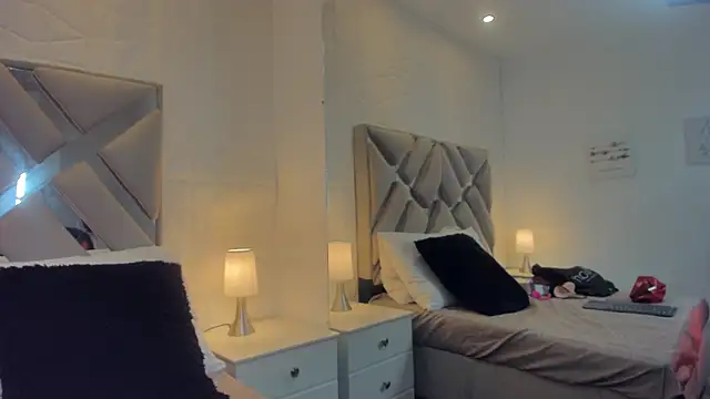 raquell moore online show from 28, 2, 2025