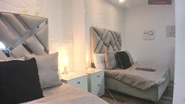 raquell moore online show from 22, 9, 2025