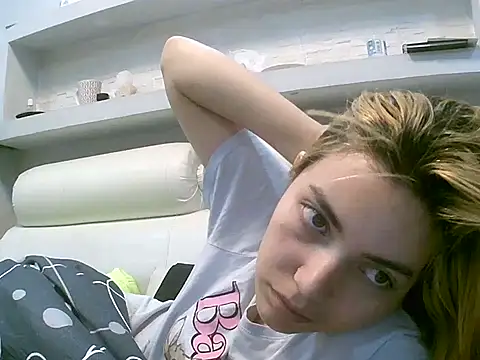 VittoriaTaylor online show from 12, 10, 2025