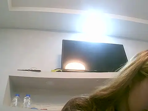 VittoriaTaylor online show from 18, 2, 2026