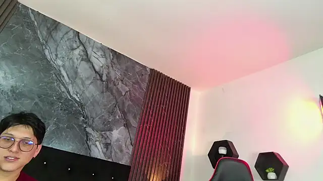 vanilla hot online show from 8, 3, 2025