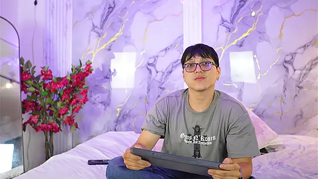 vanilla hot online show from 5, 10, 2025