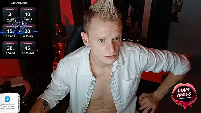 Snapshot of LiamIdols chatting on 18, 11, 2025 LiamIdols online show from 18, 11, 2025