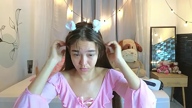 SERAFINA  online show from 4, 12, 2025