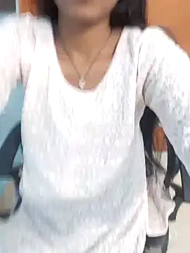 Snapshot of Divya-2007 chatting on 1, 2, 2025 Divya-2007 online show from 1, 2, 2025