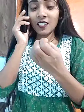 Snapshot of Divya-2007 chatting on 2, 3, 2025 Divya-2007 online show from 2, 3, 2025