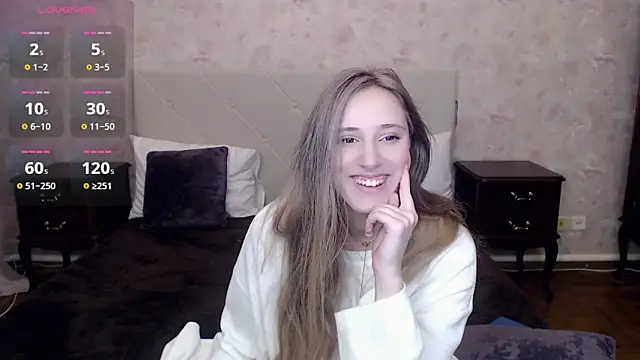 Snapshot of blondyriss chatting on 2, 3, 2025 blondyriss online show from 2, 3, 2025