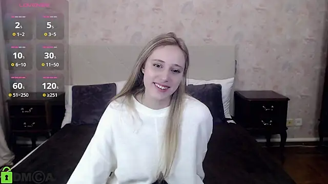 Snapshot of blondyriss chatting on 8, 3, 2025 blondyriss online show from 8, 3, 2025
