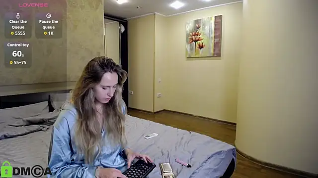 Snapshot of blondyriss chatting on 8, 9, 2025 blondyriss online show from 8, 9, 2025