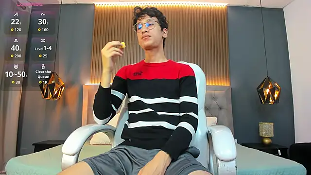 Snapshot of Cum_hunters chatting on 7, 10, 2025 Cum hunters online show from 7, 10, 2025