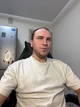 Snapshot of _XxX-XxX_ chatting on 11, 2, 2025 XxX-XxX online show from 11, 2, 2025