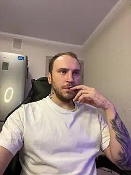 Snapshot of _XxX-XxX_ chatting on 22, 2, 2025 XxX-XxX online show from 22, 2, 2025