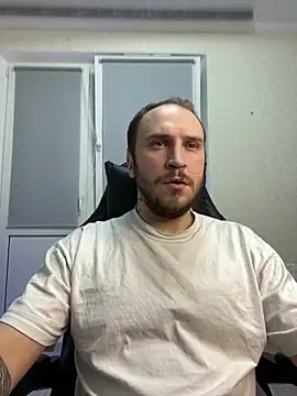 Snapshot of _XxX-XxX_ chatting on 8, 3, 2025 XxX-XxX online show from 8, 3, 2025