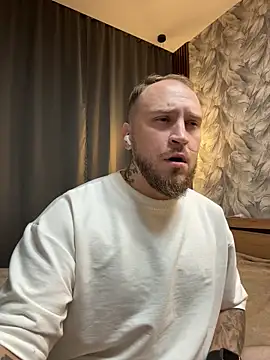 Snapshot of _XxX-XxX_ chatting on 7, 10, 2025 XxX-XxX online show from 7, 10, 2025