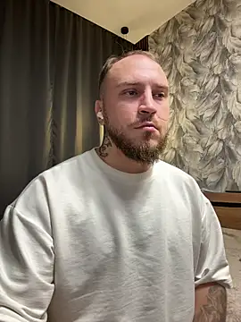 Snapshot of _XxX-XxX_ chatting on 9, 10, 2025 XxX-XxX online show from 9, 10, 2025