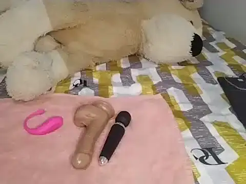 Snapshot of Chandy012 chatting on 4, 12, 2025 Chandy012 online show from 4, 12, 2025