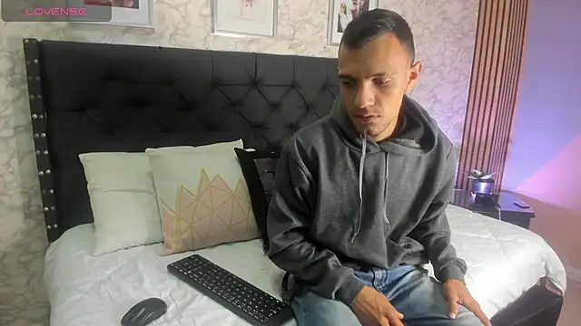 Snapshot of stefany_pablo1 chatting on 3, 3, 2025 stefany pablo1 online show from 3, 3, 2025