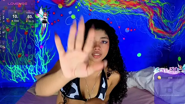 lucie petite online show from 7, 1, 2026