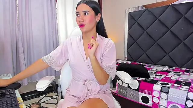 Alondra Cutie online show from 23, 2, 2025