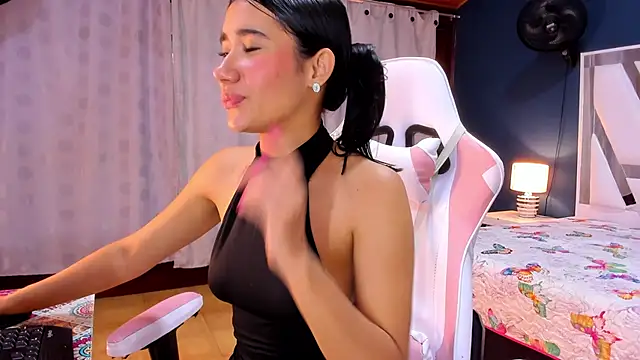 Alondra Cutie online show from 27, 2, 2025