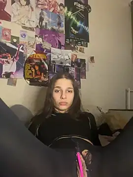 mollyEXD online show from 1, 3, 2025