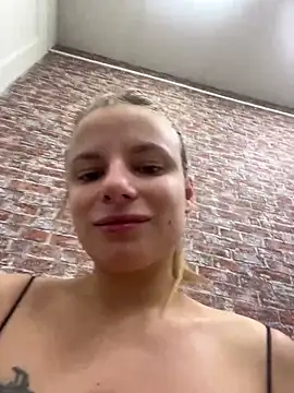 Snapshot of LanaSparks chatting on 9, 10, 2025 LanaSparks online show from 9, 10, 2025