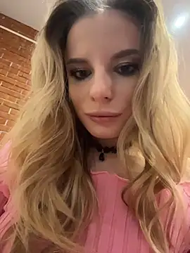 LanaSparks online show from 4, 12, 2025