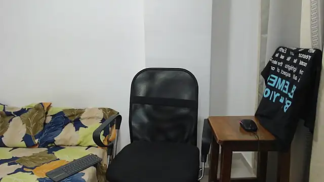 Snapshot of Aleex_Miller chatting on 24, 10, 2025 Aleex Miller online show from 24, 10, 2025