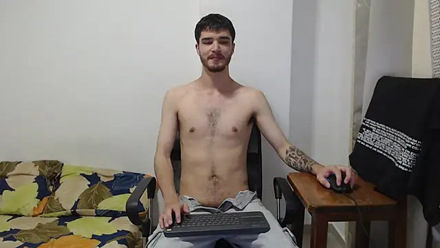 Snapshot of Aleex_Miller chatting on 28, 10, 2025 Aleex Miller online show from 28, 10, 2025