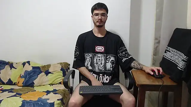 Snapshot of Aleex_Miller chatting on 30, 10, 2025 Aleex Miller online show from 30, 10, 2025