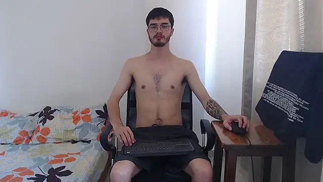 Snapshot of Aleex_Miller chatting on 3, 11, 2025 Aleex Miller online show from 3, 11, 2025