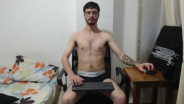 Snapshot of Aleex_Miller chatting on 6, 11, 2025 Aleex Miller online show from 6, 11, 2025