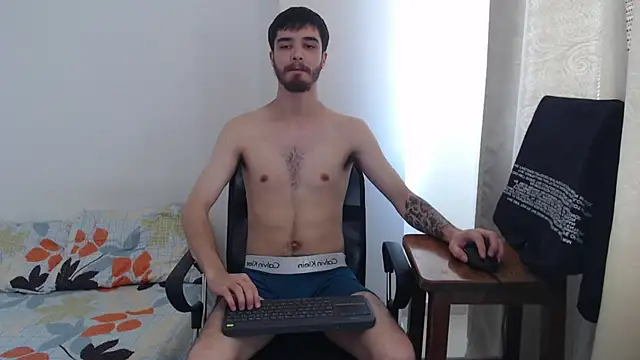 Snapshot of Aleex_Miller chatting on 8, 11, 2025 Aleex Miller online show from 8, 11, 2025