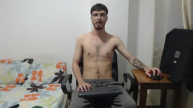 Snapshot of Aleex_Miller chatting on 24, 11, 2025 Aleex Miller online show from 24, 11, 2025