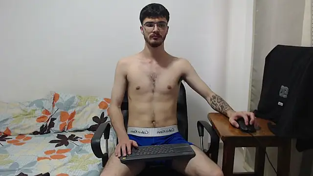 Snapshot of Aleex_Miller chatting on 27, 11, 2025 Aleex Miller online show from 27, 11, 2025