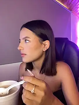 Sofia18 pinkk online show from 25, 3, 2026