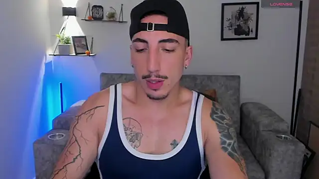 Snapshot of dylanspencer28 chatting on 20, 10, 2025 dylanspencer28 online show from 20, 10, 2025