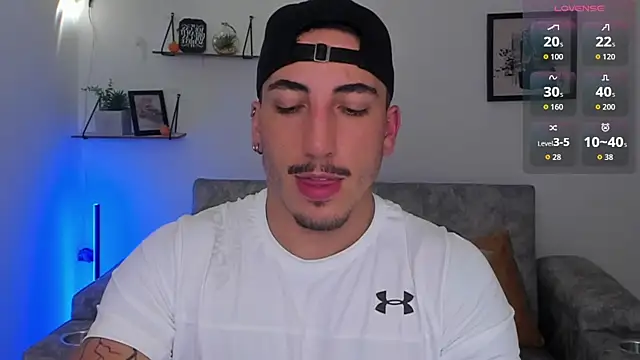 Snapshot of dylanspencer28 chatting on 25, 10, 2025 dylanspencer28 online show from 25, 10, 2025