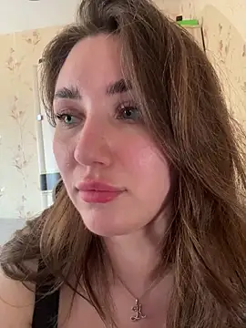 KiraBarlows online show from 13, 7, 2026