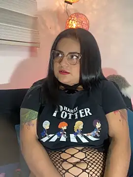 VanneCute1 online show from 18, 2, 2025